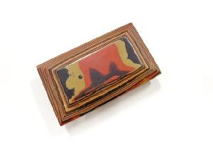 アンティーク　堆朱帯留め